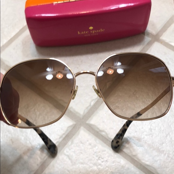 Kate Spade Sunglasses - Picture 3 of 5